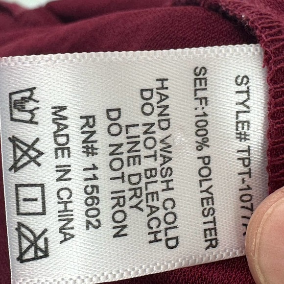 The Impeccable Pig Burgundy Shrug Medium - Picture 5 of 6